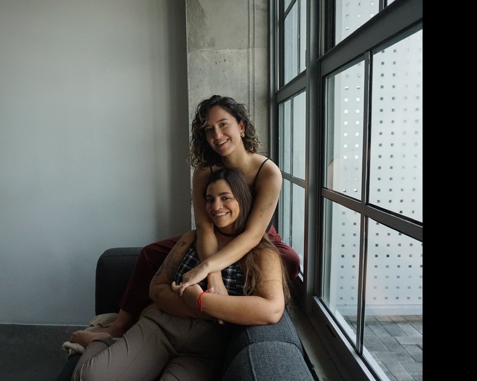 Oly & Ashley Main